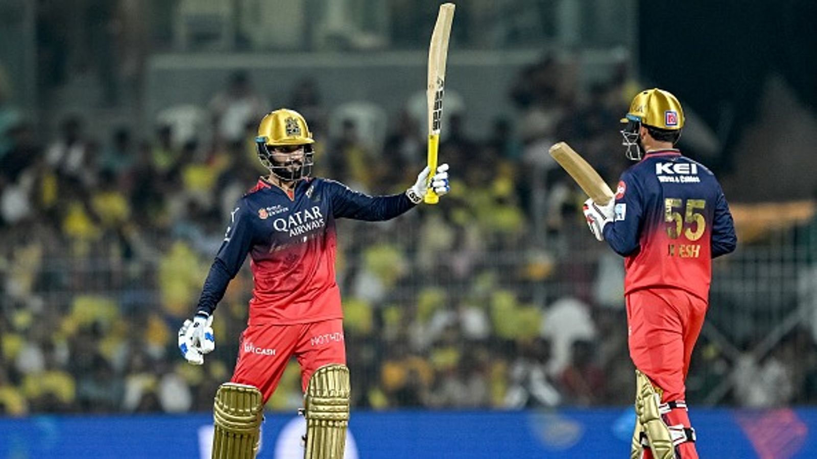 चेन्नई में RCB की जीत से गदगद एबी डिविलियर्स ने बाकी टीमों को दी चेतावनी, कहा - अब 10 गुना ये टीम.... चेन्नई में RCB की जीत से गदगद एबी डिविलियर्स ने बाकी टीमों को दी चेतावनी, कहा - अब 10 गुना ये टीम....