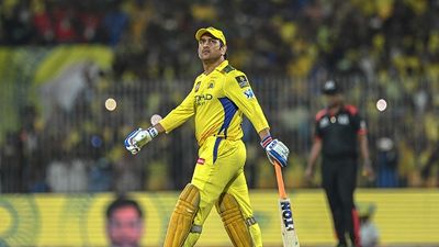 एमएस धोनी के ये आंकड़े देखकर माथा पीट लेंगे CSK फैंस! 2 साल से टीम को नहीं दिला पाए जीत, हारे हुए मैच में बनते हैं हीरो Chennai Super Kings' MS Dhoni