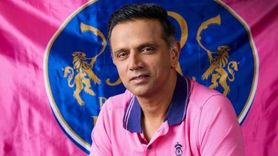 IPL 2025 सीजन का आगाज होते ही राहुल द्रविड़ ने इम्पैक्ट प्लेयर नियम पर साधा निशाना, कहा - इसके आने से वाकई... Rahul Dravid in frame