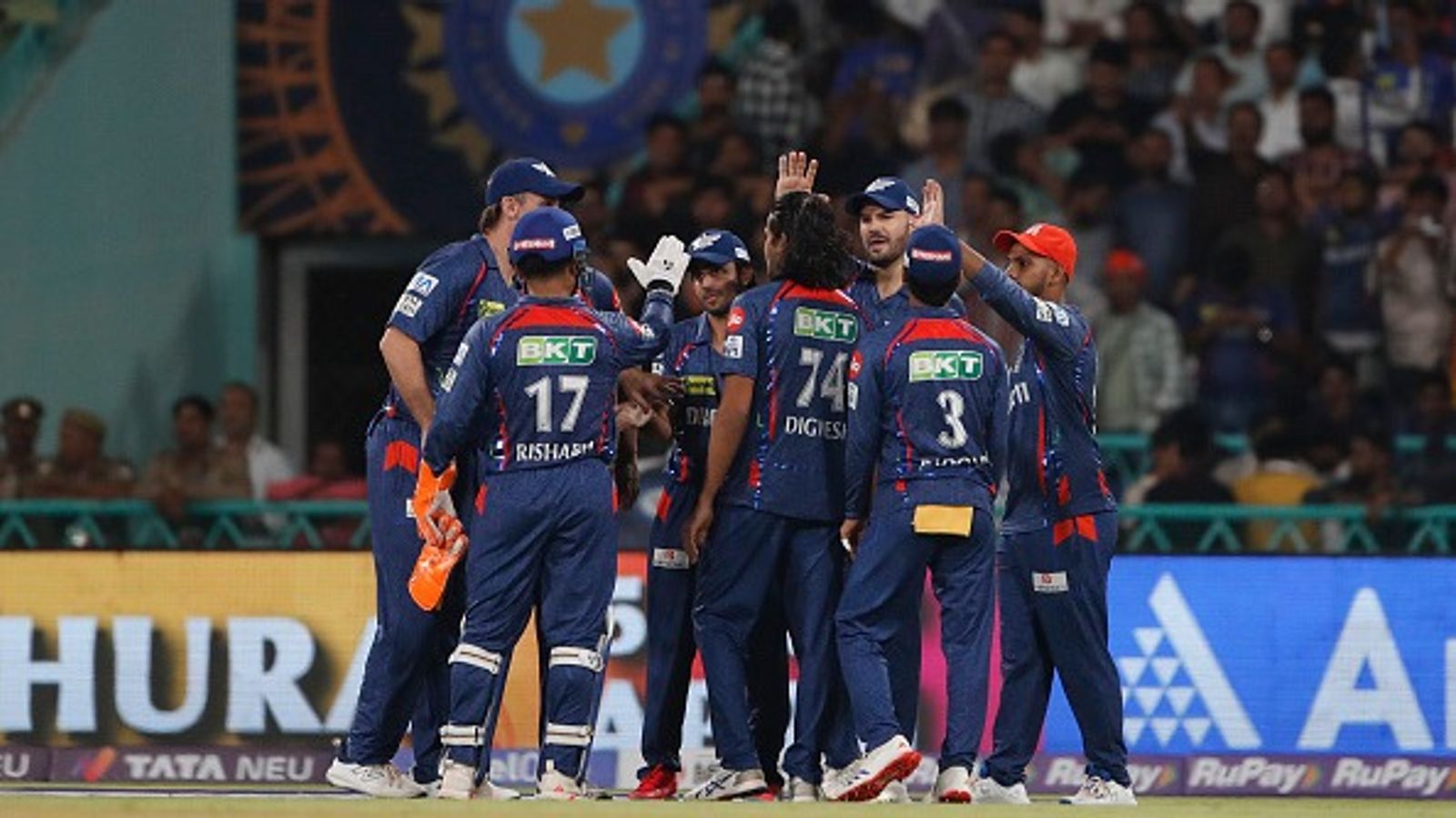 लखनऊ सुपर जायंट्स को हार के बाद लगा एक और झटका, मैच विनर गेंदबाज की वापसी टली, चोट पर आई बड़ी अपडेट लखनऊ सुपर जायंट्स को हार के बाद लगा एक और झटका, मैच विनर गेंदबाज की वापसी टली, चोट पर आई बड़ी अपडेट