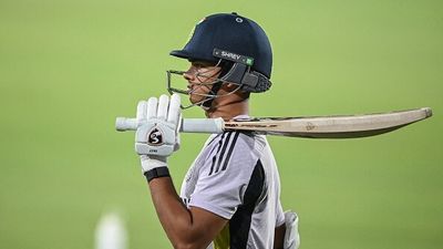 यशस्वी जायसवाल ने IPL 2025 के बीच मुंबई छोड़ने का कर दिया खुलासा, बोले- गोवा ने मेरे सामने... গোড়ালিতে চোট, চ্যাম্পিয়ন্স ট্রফির পরে এই বড় ম্যাচ থেকেও ছিটকে গেলেন যশস্বী জয়সওয়াল