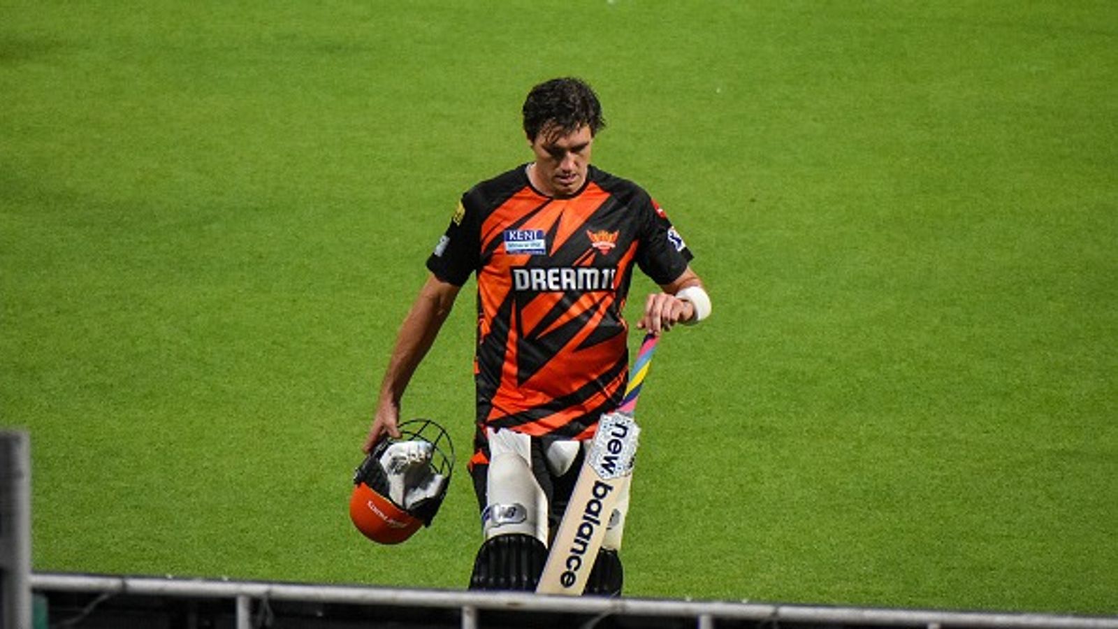 हैदराबाद की बैटिंग के अलावा टीम के अंदर एक और चीज से परेशान उनके कप्तान कमिंस, लगातार तीसरी हार के बाद खोला बड़ा राज हैदराबाद की बैटिंग के अलावा टीम के अंदर एक और चीज से परेशान उनके कप्तान कमिंस, लगातार तीसरी हार के बाद खोला बड़ा राज