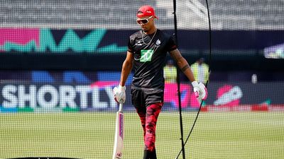 विस्फोटक बल्लेबाज निकोलस को हुई जेल, एयरपोर्ट पर सामान के साथ 9 किलो ड्रग्स मिलने पर फंसे SportsTak Hindi