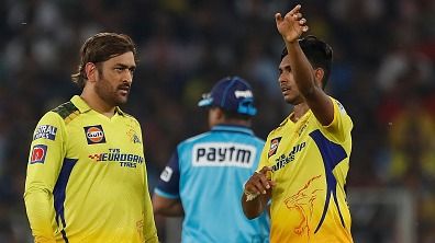 'भारत में एमएस धोनी मेरे पिता हैं', श्रीलंकाई गेंदबाज ने CSK सुपरस्‍टार के लिए खोल दिया अपना दिल, Video