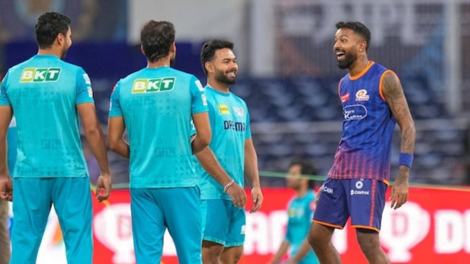 LSG vs MI: मुंबई इंडियंस ने टॉस जीतकर बॉलिंग चुनी, रोहित शर्मा बाहर, लखनऊ सुपर जायंट्स में भी बदलाव, देखिए प्लेइंग इलेवन LSG vs MI: मुंबई इंडियंस ने टॉस जीतकर बॉलिंग चुनी, रोहित शर्मा बाहर, लखनऊ सुपर जायंट्स में भी बदलाव, देखिए प्लेइंग इलेवन