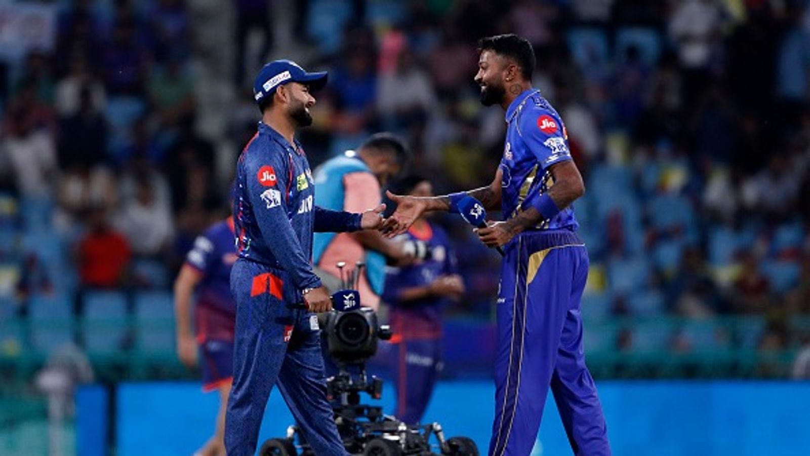IPL 2025 Points Table Update : 12 रन की जीत से लखनऊ ने पॉइंट्स टेबल में की उथल-पुथल, जानें किस स्थान पर फिसली मुंबई ? IPL 2025 Points Table Update : 12 रन की जीत से लखनऊ ने पॉइंट्स टेबल में की उथल-पुथल, जानें किस स्थान पर फिसली मुंबई ?