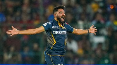 मोहम्मद सिराज ने चैंपियंस ट्रॉफी की टीम इंडिया से बाहर करने पर जाहिर किया दर्द, बोले- मुझे हजम नहीं हुआ Mohammed Siraj RCB vs GT IPL 2025