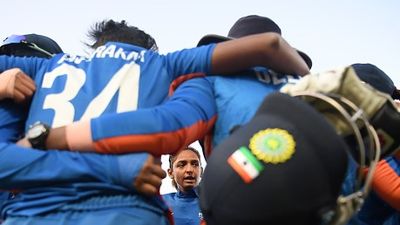 वनडे ट्राई सीरीज के लिए टीम इंडिया का ऐलान, चोट के कारण दो धुरंधर बाहर, तीन को पहली बार मिला मौका SportsTak Hindi