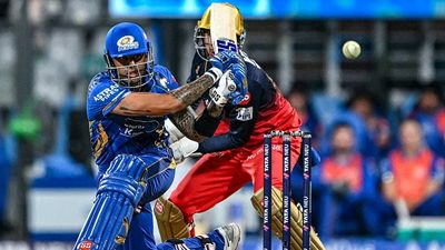 IPL 2025 Orange Cap Standings: सूर्यकुमार दूसरे स्थान पर पहुंचे तो कोहली ने भी लगाई छलांग, जानें ऑरेंज कैप की रेस का हाल SportsTak Hindi