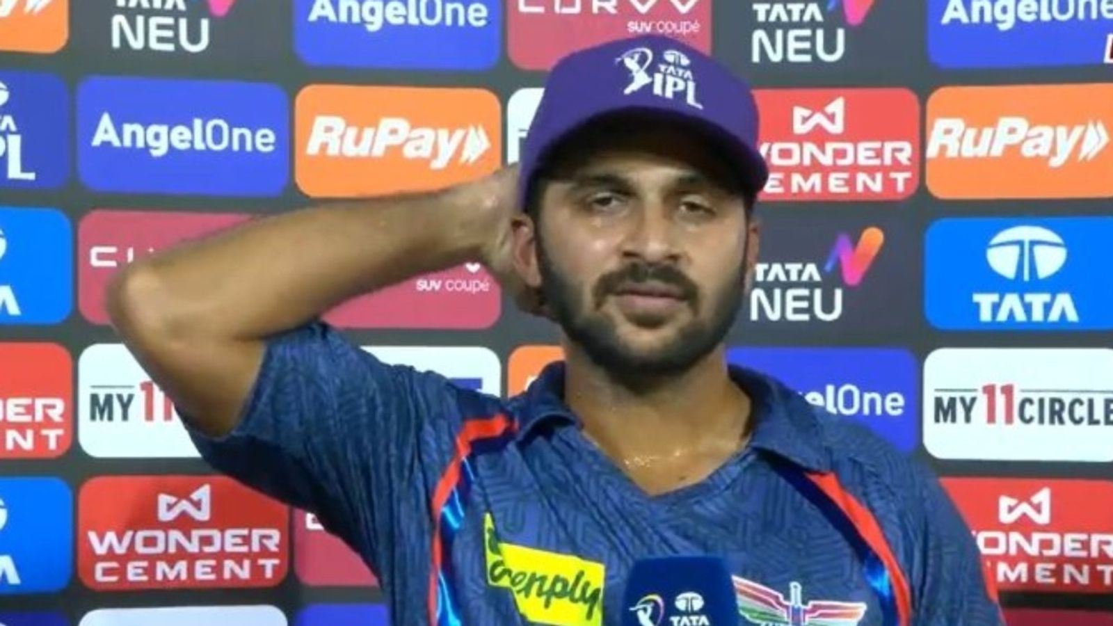 शार्दुल ठाकुर ने फेंका IPL इतिहास का सबसे लंबा ओवर, KKR-LSG मैच में बना दिया अनचाहा रिकॉर्ड शार्दुल ठाकुर ने फेंका IPL इतिहास का सबसे लंबा ओवर, KKR-LSG मैच में बना दिया अनचाहा रिकॉर्ड