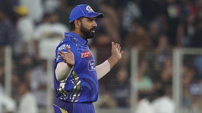 'मतलबी मत बनो, इसलिए मत खेलते रहो कि आपका नाम बड़ा है', रोहित शर्मा के रिटायरमेंट पर KKR के स्टार का बड़ा बयान SportsTak Hindi