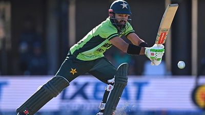 मोहम्मद रिजवान ने PCB को दी धमकी, पाकिस्तान टी20 टीम से बाहर किए जाने के कारण PCB से हैं नाराज! SportsTak Hindi