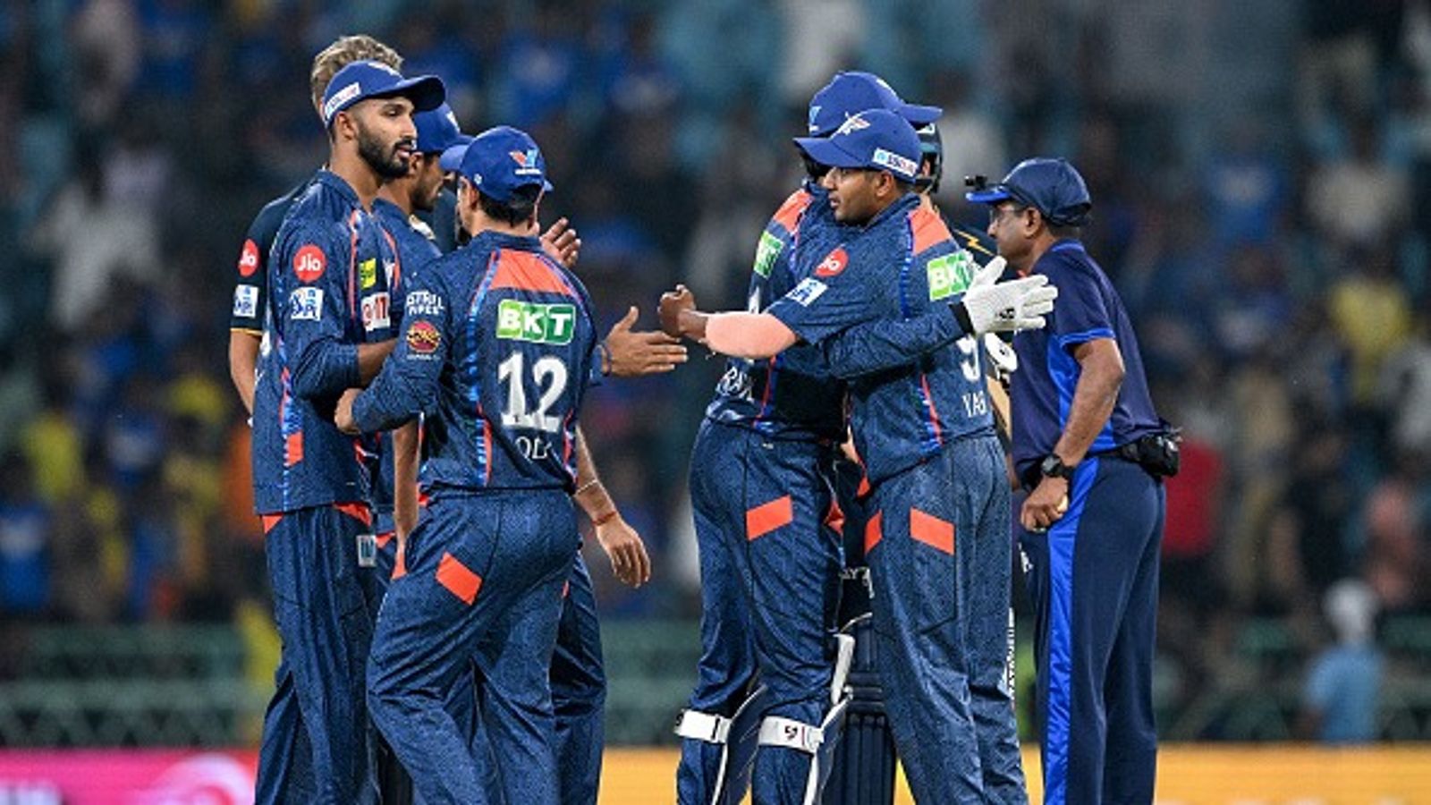 पूरन-मार्करम ने ऋषभ पंत को दिया हैट्रिक का गिफ्ट, गुजरात के बल्लेबाजों को बंदी बनाकर लखनऊ ने 6 विकेट से मारा मैदान पूरन-मार्करम ने ऋषभ पंत को दिया हैट्रिक का गिफ्ट, गुजरात के बल्लेबाजों को बंदी बनाकर लखनऊ ने 6 विकेट से मारा मैदान