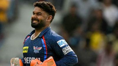 IPL में इस खिलाड़ी से खौफ में ऋषभ पंत, गुजरात पर जीत के बाद कहा - अच्छा हुआ वो मेरी टीम में है वरना... rshabh pant