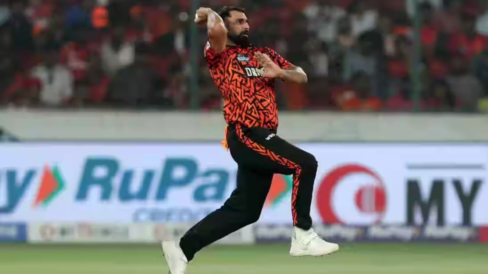 IPL 2025: मोहम्मद शमी ने यह क्या कर दिया! भारतीय बॉलर्स में हुआ सबसे बुरा हाल IPL 2025: मोहम्मद शमी ने यह क्या कर दिया! भारतीय बॉलर्स में हुआ सबसे बुरा हाल