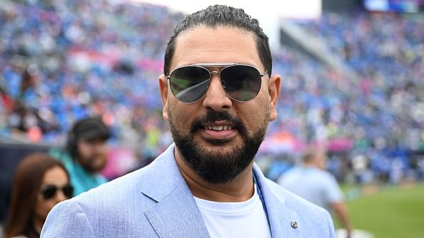 'हजम नहीं हो रही', अभिषेक शर्मा ने उड़ाया पहला IPL शतक तो युवराज सिंह ने ले ली मौज, बोले- 98 पे सिंगल फिर...