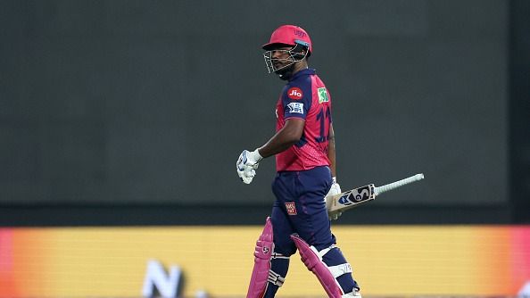 RCB के खिलाफ हार के बाद राजस्थान के खिलाड़ियों पर जमकर बरसे संजू सैमसन, कहा- हमने तो सॉल्ट और कोहली...