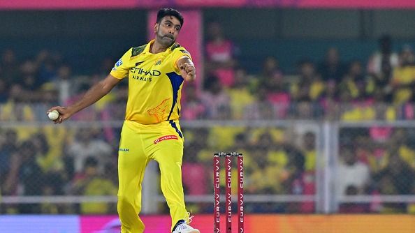 CSK 5 मैच हारी तो टीम इंडिया के पूर्व कप्तान ने आर अश्विन की धज्जियां उड़ाई, बोले- मैंने उसका साथ दिया लेकिन...