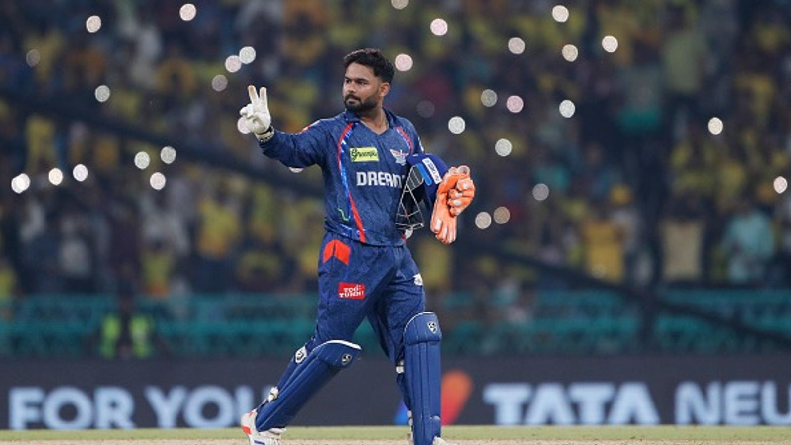 लखनऊ की हार के बाद बल्लेबाजों पर जमकर बरसे ऋषभ पंत, कहा- हम एक भी... लखनऊ की हार के बाद बल्लेबाजों पर जमकर बरसे ऋषभ पंत, कहा- हम एक भी...