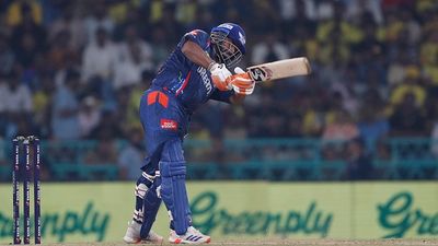 'ऋषभ पंत की तकनीक में एक बड़ी कमी है', वसीम जाफर बोले- विकेटकीपर को इस भारतीय बैटर से सीखने की जरूरत है SportsTak Hindi