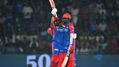 जसप्रीत बुमराह की धुनाई करने वाले बल्लेबाज के समर्थन में उतरा दिग्गज क्रिकेटर, कहा- इंग्लैंड सीरीज के लिए भारतीय टीम में करो शामिल SportsTak Hindi