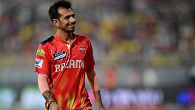 युजवेंद्र चहल को कोलकाता नाइट राइडर्स के खिलाफ नहीं खेलना था मुकाबला, जानें फिर मैच के दिन सुबह-सुबह क्या हुआ? SportsTak Hindi