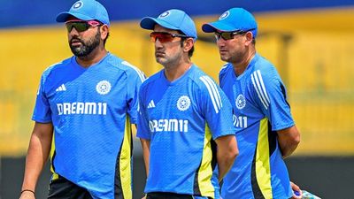 'मेरी गौतम गंभीर और अगरकर से बहस हुई थी', सिडनी टेस्ट से बाहर होने वाले रोहित शर्मा ने तोड़ी चुप्पी, किया चौंकाने वाला खुलासा SportsTak Hindi