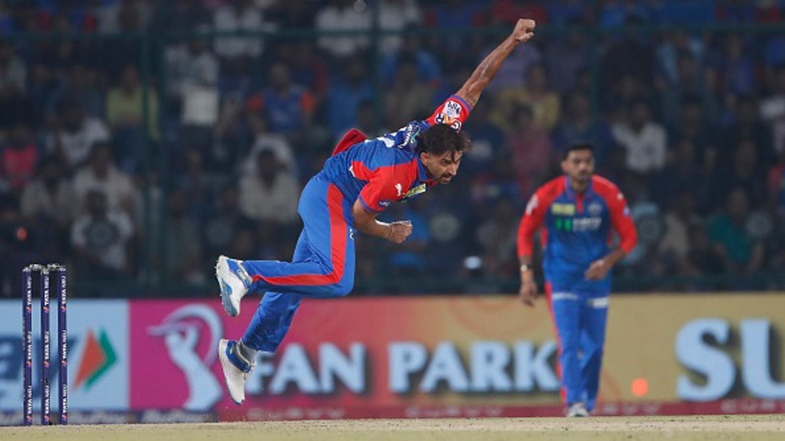 अक्षर पटेल ने राजस्थान रॉयल्स के खिलाफ 19वें ओवर में मोहित शर्मा से क्यों कराई गेंदबाजी? इस वजह से कप्तान को लेना पड़ा चौंकाने वाला फैसला अक्षर पटेल ने राजस्थान रॉयल्स के खिलाफ 19वें ओवर में मोहित शर्मा से क्यों कराई गेंदबाजी? इस वजह से कप्तान को लेना पड़ा चौंकाने वाला फैसला