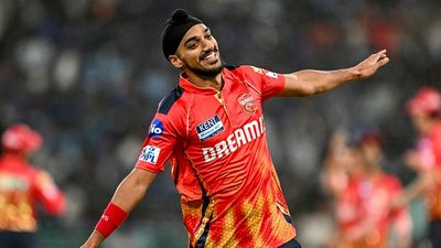 'पंजाब किंग्स से जब से जुड़ा हूं, तब से मुझे...', IPL 2025 में अपने रोल को लेकर अर्शदीप सिंह का खुलासा SportsTak Hindi