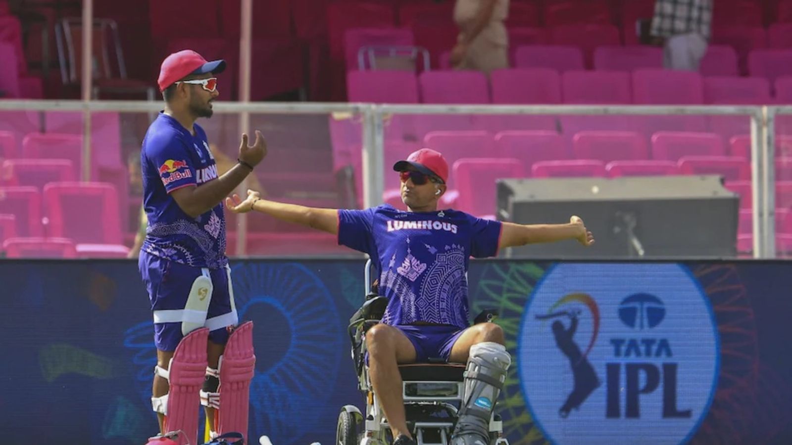 राहुल द्रविड़ ने राजस्थान रॉयल्स में बिखराव और सैमसन से अनबन पर तोड़ी चुप्पी, बोले- मैं फैसले ले रहा हूं और... राहुल द्रविड़ ने राजस्थान रॉयल्स में बिखराव और सैमसन से अनबन पर तोड़ी चुप्पी, बोले- मैं फैसले ले रहा हूं और...