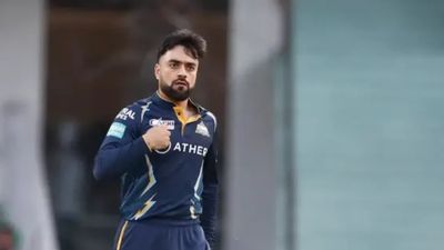 IPL 2025 में राशिद खान की कुटाई ने गुजरात टाइटंस को चिंता में डाला, 6 मैच में 4 विकेट पर कोच बोले- बुरी आदतें... SportsTak Hindi