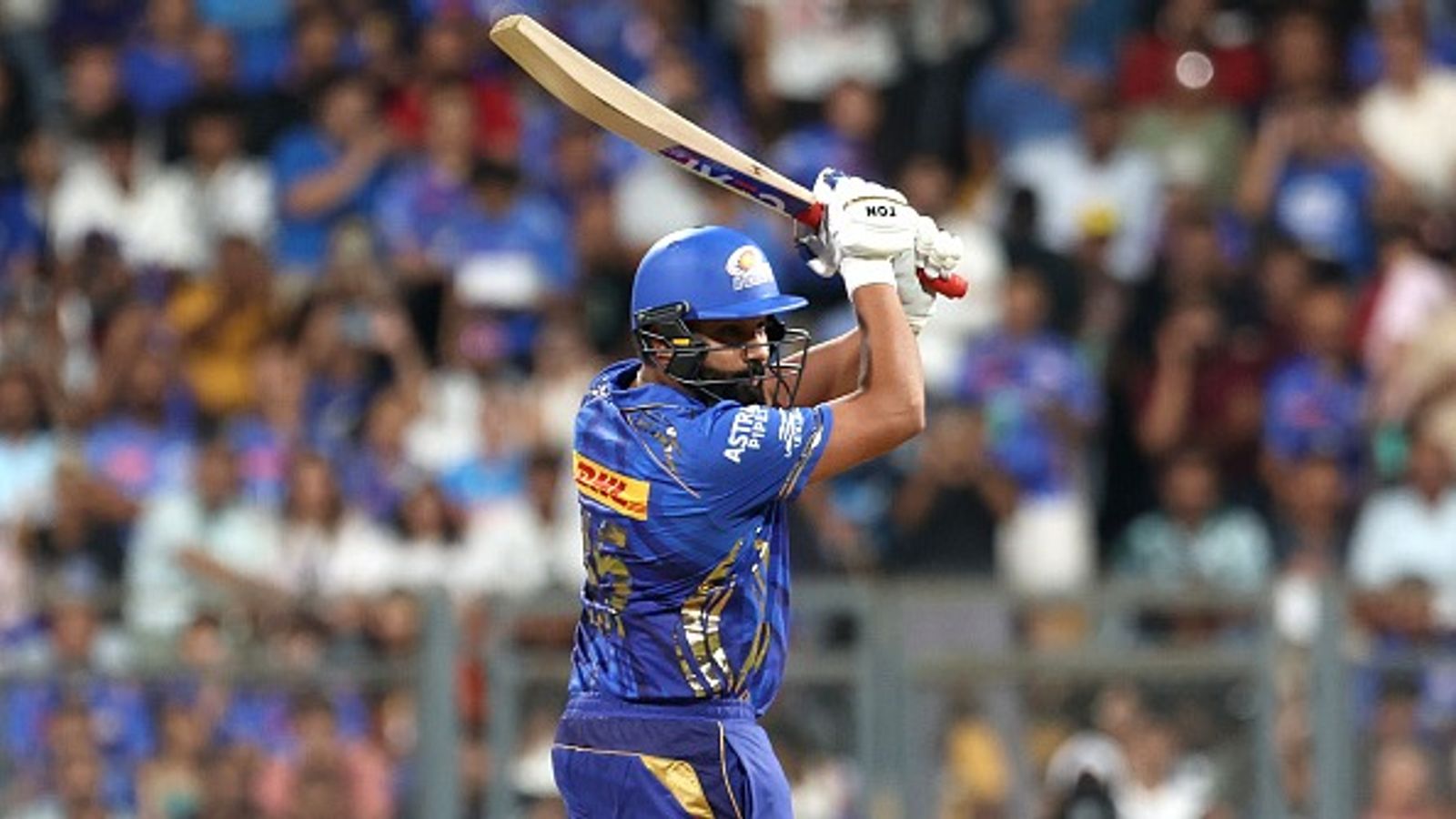 मुंबई के वानखेड़े मैदान में रोहित शर्मा के नाम का स्टैंड होने पर इमोशनल हुए भारत के कप्तान, कहा - कभी सोचा नहीं था... मुंबई के वानखेड़े मैदान में रोहित शर्मा के नाम का स्टैंड होने पर इमोशनल हुए भारत के कप्तान, कहा - कभी सोचा नहीं था...