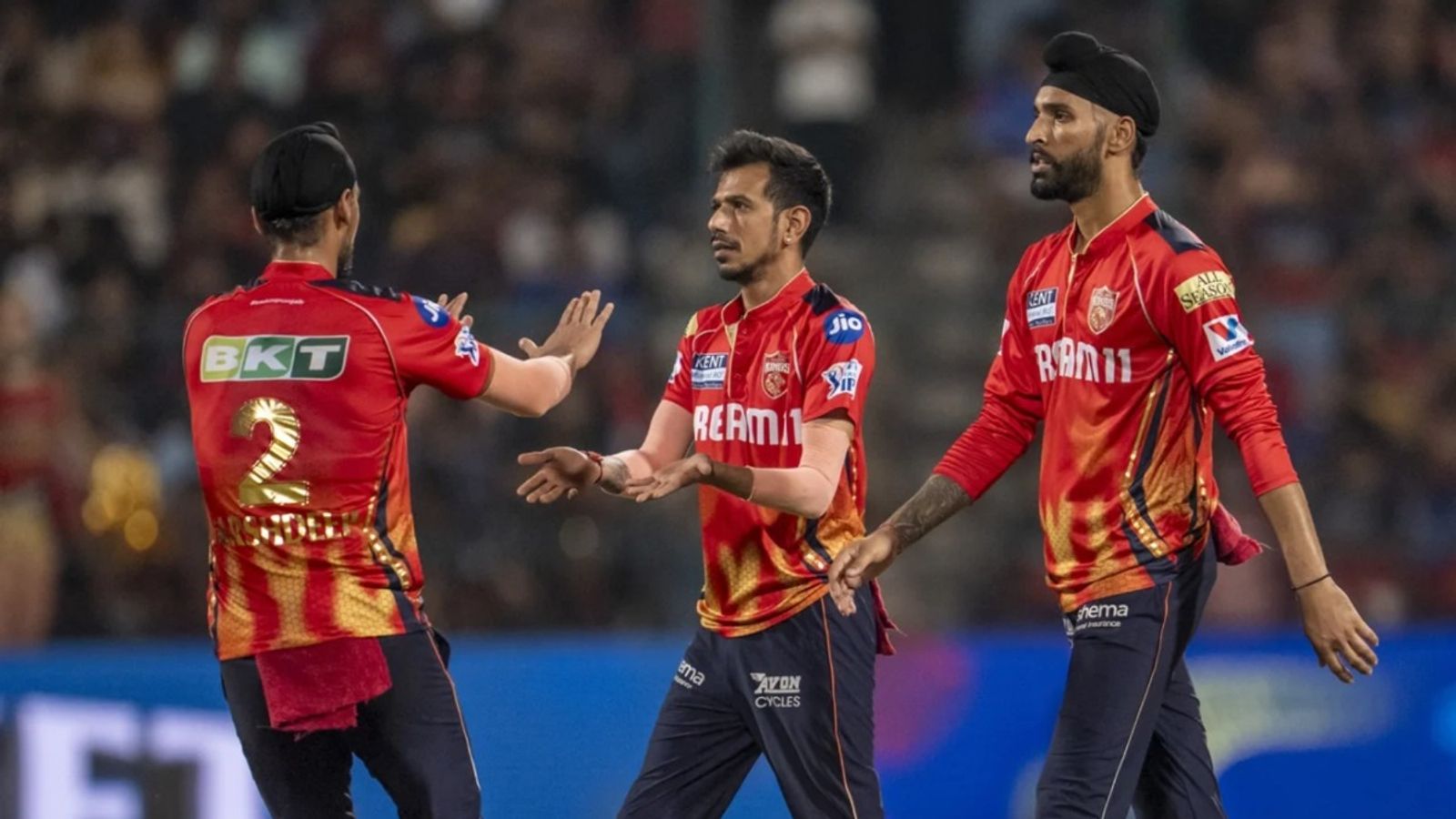RCB vs PBKS Highlights, IPL 2025: आरसीबी की घर में लगातार तीसरी हार, वढ़ेरा ने पंजाब किंग्स को किया निहाल, 5 विकेट से दिलाई जीत RCB vs PBKS Highlights, IPL 2025: आरसीबी की घर में लगातार तीसरी हार, वढ़ेरा ने पंजाब किंग्स को किया निहाल, 5 विकेट से दिलाई जीत