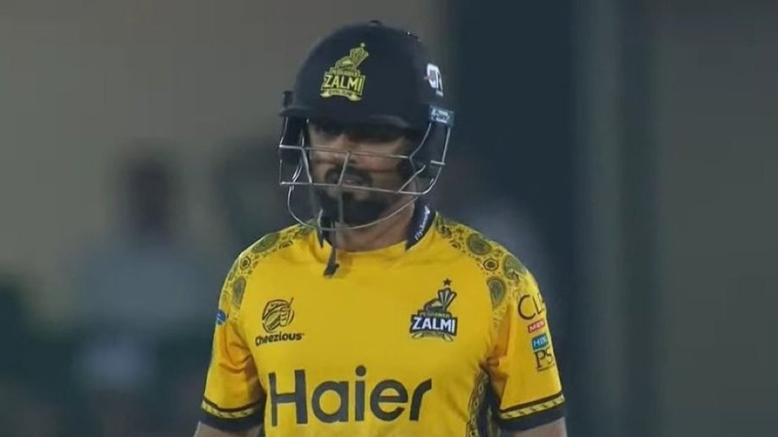 PSL 2025: 17 साल के गेंदबाज का कहर, बाबर आजम के बल्ले में लगी जंग फिर भी 120 रन से जीत गई पेशावर जाल्मी, रिजवान की टीम हारी PSL 2025: 17 साल के गेंदबाज का कहर, बाबर आजम के बल्ले में लगी जंग फिर भी 120 रन से जीत गई पेशावर जाल्मी, रिजवान की टीम हारी