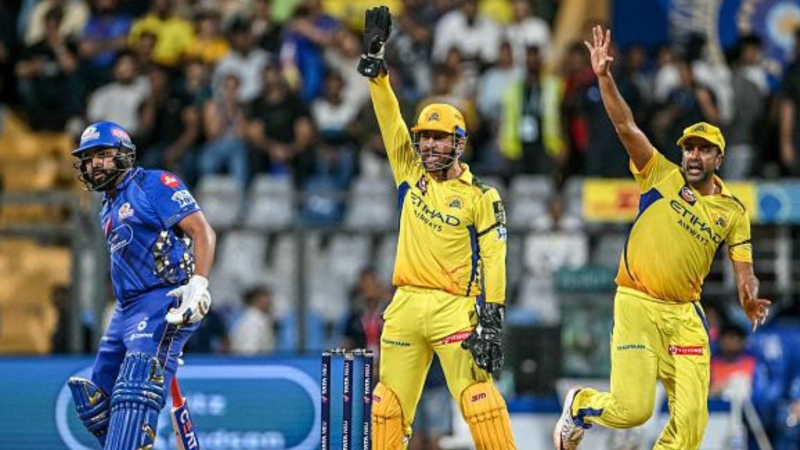 IPL 2025 Points Table Latest Update : RCB और मुंबई की जीत से पॉइंट्स टेबल में बड़े बदलाव, जानें अंक तालिका का हाल IPL 2025 Points Table Latest Update : RCB और मुंबई की जीत से पॉइंट्स टेबल में बड़े बदलाव, जानें अंक तालिका का हाल