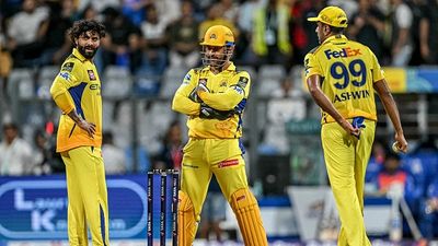 CSK playoffs scenarios: 8 में से 6 मैच गंवाने वाली चेन्नई सुपर किंग्स IPL प्लेऑफ्स के लिए कैसे कर सकती है क्वालीफाई? यहां समझें पूरा समीकरण SportsTak Hindi