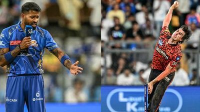 IPL 2025 SRH vs MI Today Match Toss : हार्दिक पंड्या ने जीता टॉस, मुंबई में एक बड़ा बदलाव और शमी बाहर, जानें दोनों टीमों की Playing XI Hardik Pandya and Pat Cummins