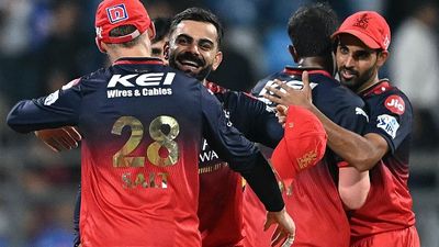 RCB vs RR Highlights,IPL 2025: RCB ने घर पर जीता सीजन का पहला मैच, RR को रोमांचक मुकाबले में 11 रन से धूल चटा तोड़ा हार का सिलसिला SportsTak Hindi