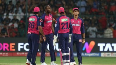 IPL 2025 का यह है सबसे अनलकी बॉलर, बल्लेबाज नाचने को मजबूर फिर भी नहीं मिल रहे विकेट, जानिए कैसे SportsTak Hindi