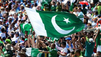 पाकिस्तान की दुनियाभर में हुई बेइज्जती, 2 साल पुराने पैसे नहीं चुकाए तो टीम को इस टूर्नामेंट से निकाला बाहर SportsTak Hindi