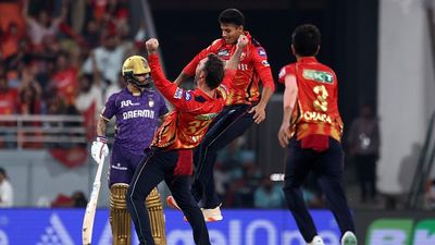 KKR vs PBKS Predicted Playing XI: पंजाब किंग्स में बदलाव, फ्लॉप बैटिंग के बावजूद कोलकाता नाइट राइडर्स के खिलाफ स्टार खिलाड़ी की वापसी! SportsTak Hindi