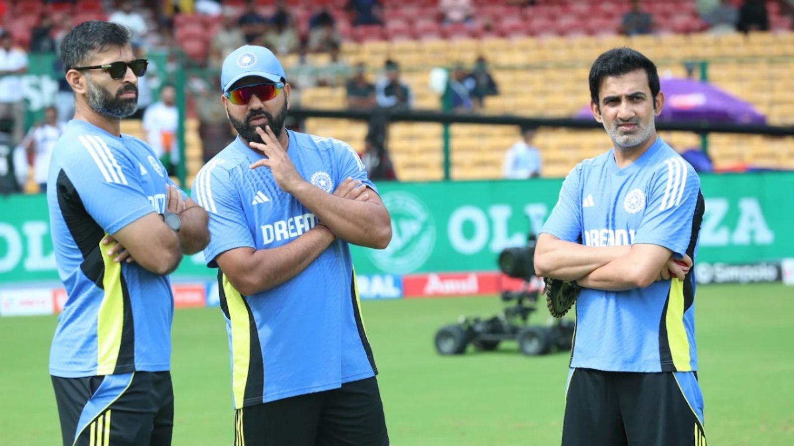 टीम इंडिया से निकाले जाने के बाद अभिषेक नायर बने मुंबई के मेंटॉर, IPL 2025 के बीच पूर्व कोच को लेकर आई एक और बड़ी खबर टीम इंडिया से निकाले जाने के बाद अभिषेक नायर बने मुंबई के मेंटॉर, IPL 2025 के बीच पूर्व कोच को लेकर आई एक और बड़ी खबर