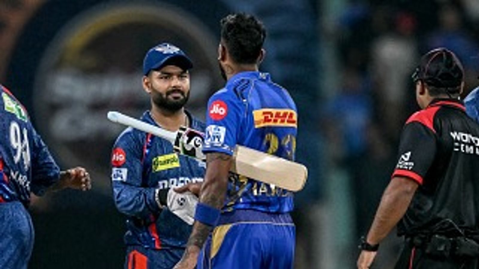 MI vs LSG Predicted Playing XI: लखनऊ सुपर जायंट्स के तूफानी गेंदबाज की क्या मुंबई इंडियंस के खिलाफ होगी वापसी? जानें दोनों की संभावित प्लेइंग इलेवन MI vs LSG Predicted Playing XI: लखनऊ सुपर जायंट्स के तूफानी गेंदबाज की क्या मुंबई इंडियंस के खिलाफ होगी वापसी? जानें दोनों की संभावित प्लेइंग इलेवन