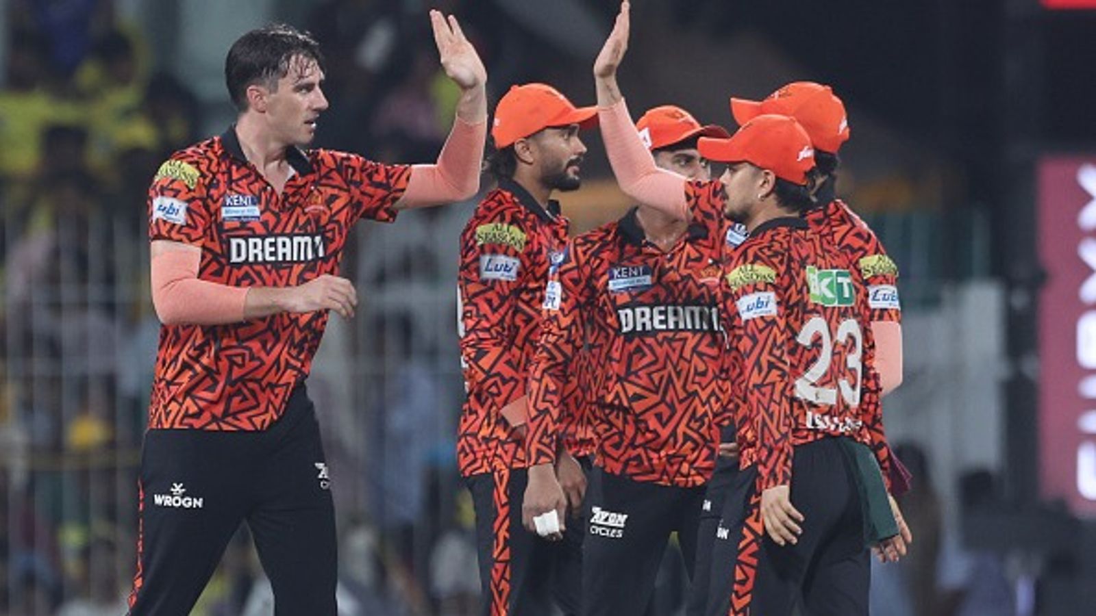 सनराइजर्स हैदराबाद की मालकिन काव्या मारन ने पूरी टीम को छुट्टी पर विदेश भेजा, IPL 2025 के खराब सीजन के बीच उठाया बड़ा कदम सनराइजर्स हैदराबाद की मालकिन काव्या मारन ने पूरी टीम को छुट्टी पर विदेश भेजा, IPL 2025 के खराब सीजन के बीच उठाया बड़ा कदम