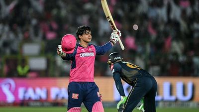 IPL 2025 Points Table Update : 14 साल के वैभव सूर्यवंशी के तूफान से शान से जीता राजस्थान, इस पायदान पर पहुंची टीम, जानें बाकी टीमों का हाल SportsTak Hindi