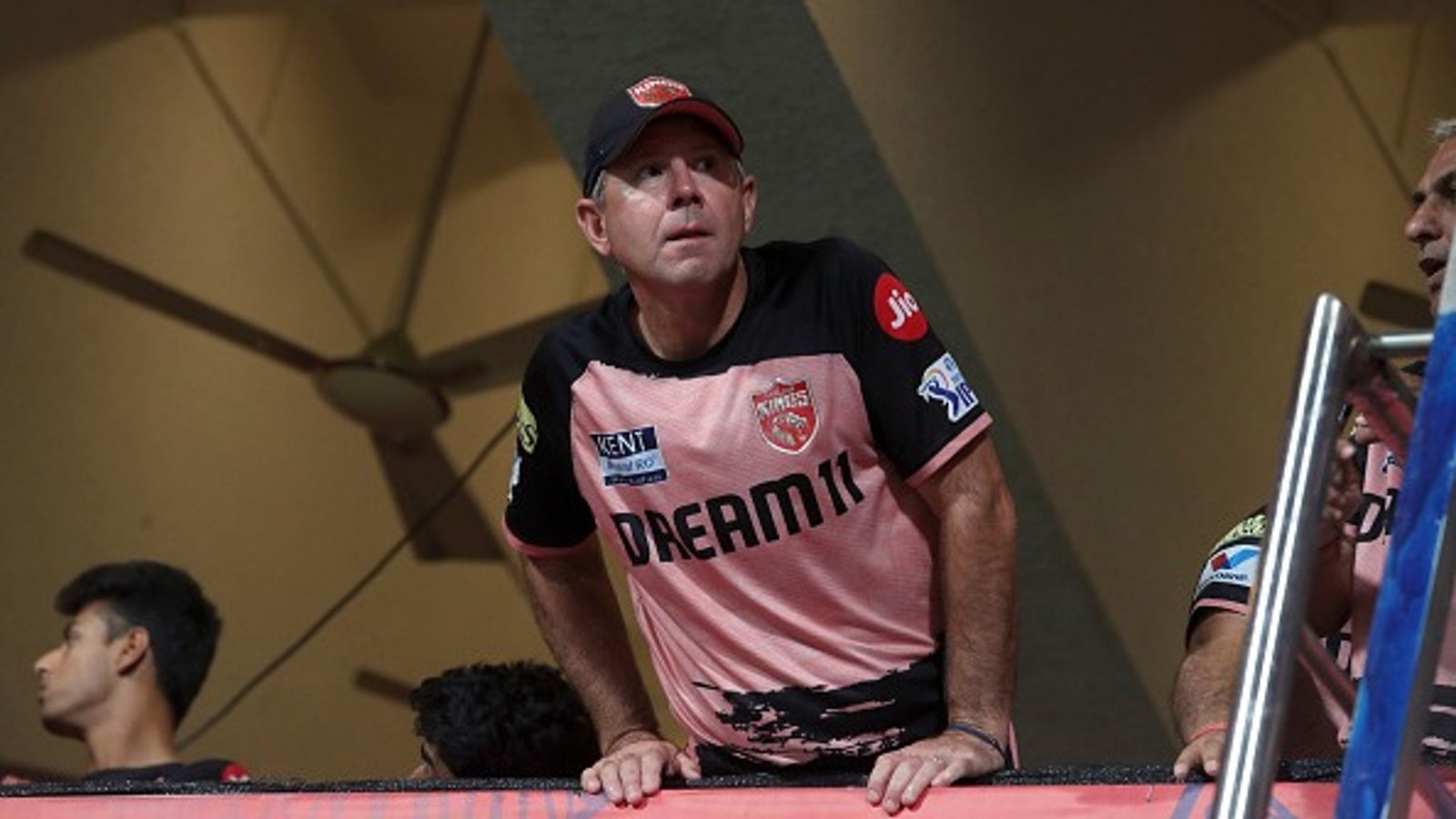 'जब रिकी पोंटिंग का फोन आया तब मैं सो रहा था', टीम के भीतर कैसे रिटेन हुआ पंजाब किंग्स का धाकड़ बैटर, कहा- मैंने तो उनकी टीम... 'जब रिकी पोंटिंग का फोन आया तब मैं सो रहा था', टीम के भीतर कैसे रिटेन हुआ पंजाब किंग्स का धाकड़ बैटर, कहा- मैंने तो उनकी टीम...