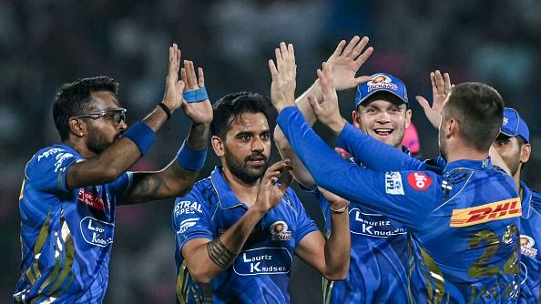 RR vs MI  Highlights, IPL 2025: प्लेऑफ्स से बाहर होने वाली दूसरी टीम बनी राजस्थान, मुंबई ने 13 साल बाद किया जयपुर का किला फतह, पंड्या एंड कंपनी की 100 रन से जीत