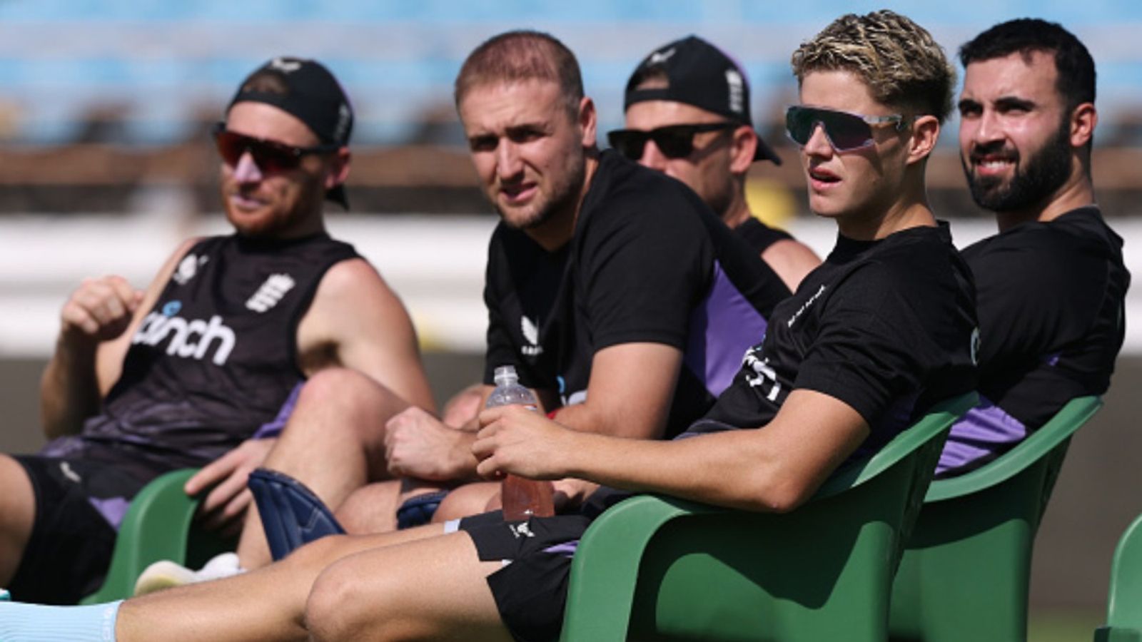 इंग्लैंड ने RCB में शामिल अपने खिलाड़ी को टेस्ट नहीं खेलने की दी छूट, इस वजह से IPL के लिए भारत में ही छोड़ा इंग्लैंड ने RCB में शामिल अपने खिलाड़ी को टेस्ट नहीं खेलने की दी छूट, इस वजह से IPL के लिए भारत में ही छोड़ा