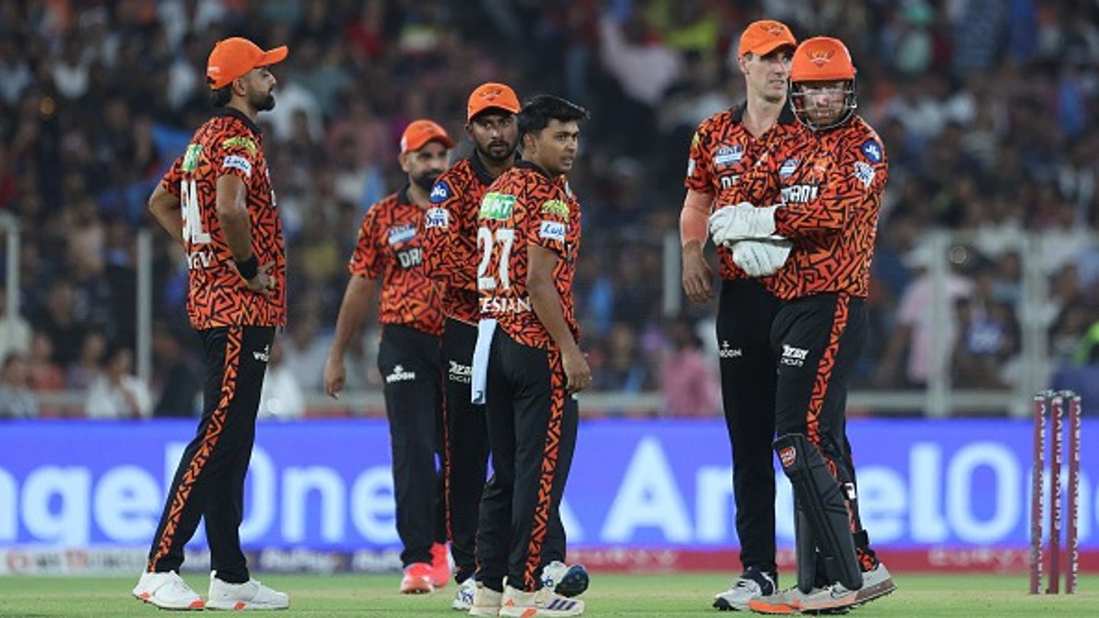 गुजरात टाइटंस की हार के बाद अपनी ही टीम पर भड़का SRH का तेज गेंदबाज, कहा दो गेंदबाज अच्छा प्रदर्शन कर रहे थे, मगर बाकी तीन... गुजरात टाइटंस की हार के बाद अपनी ही टीम पर भड़का SRH का तेज गेंदबाज, कहा दो गेंदबाज अच्छा प्रदर्शन कर रहे थे, मगर बाकी तीन...