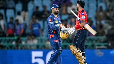 PBKS vs LSG predicted playing XI: पंजाब किंग्स और लखनऊ सुपर जायंट्स के बीच करो या मरो मैच, जानें क्या हो सकती है दोनों टीमों की प्लेइंग इलेवन SportsTak Hindi